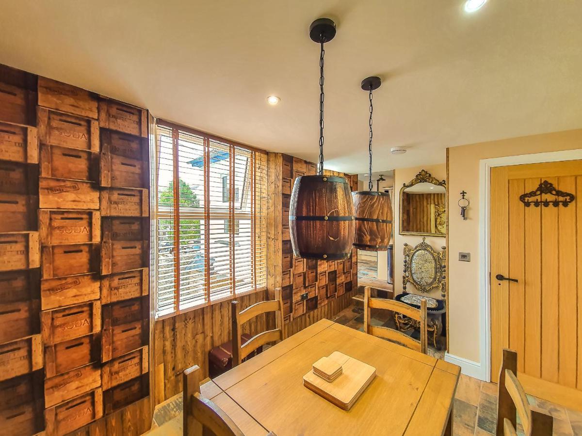 Deluxe Pirate'S Cove Themed Apartment St Austell Exterior photo