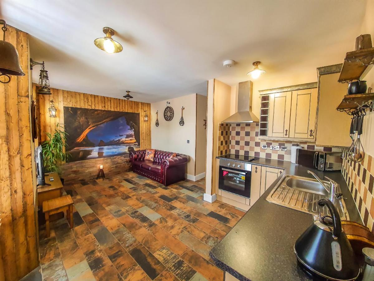 Deluxe Pirate'S Cove Themed Apartment St Austell Exterior photo